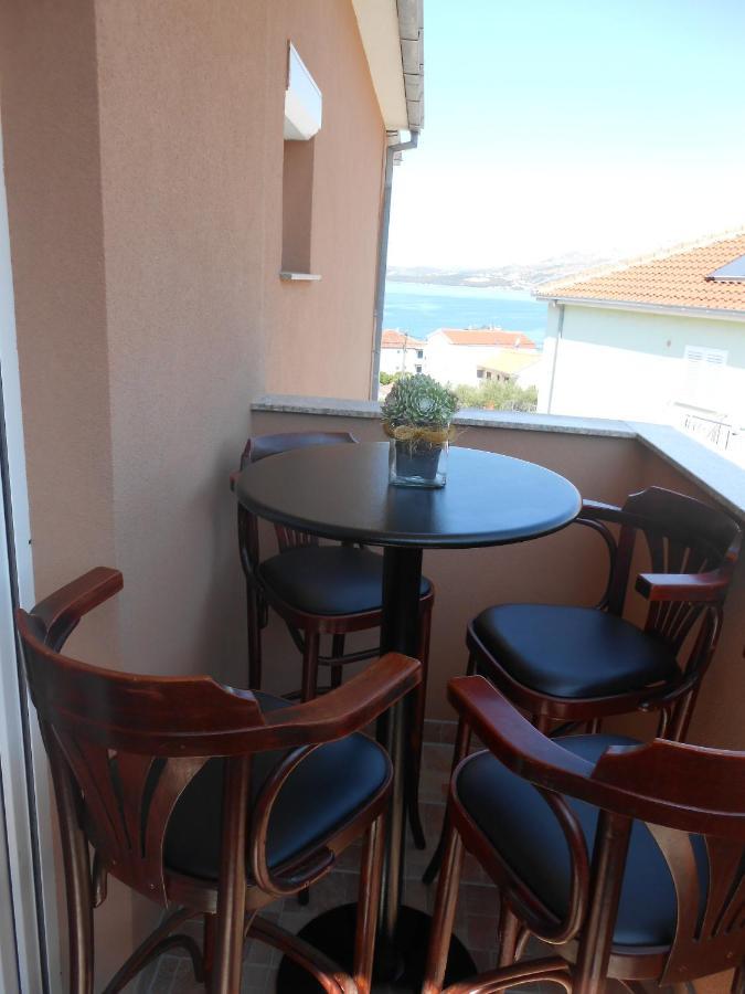 Apartments With A Parking Space Okrug Gornji, Ciovo - 13859 Trogir Exterior photo