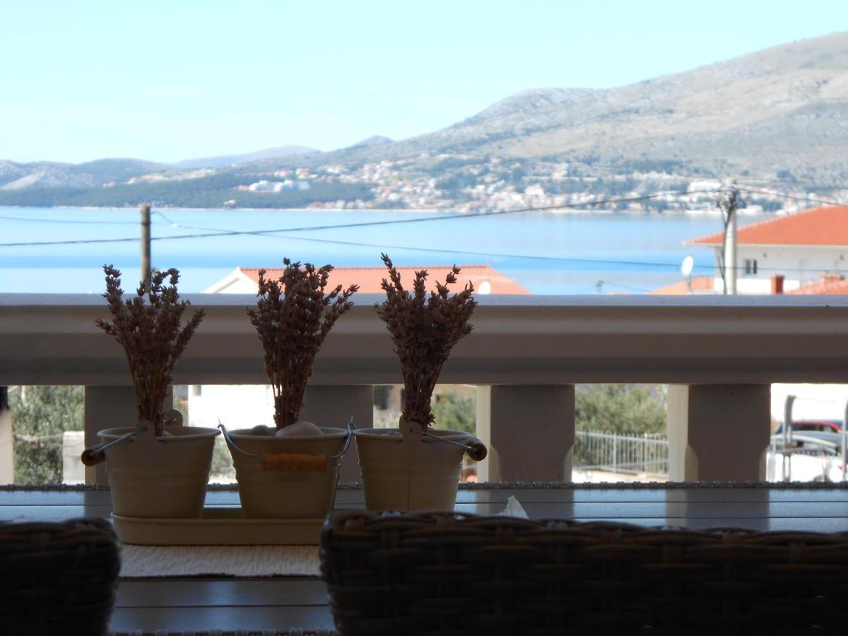 Apartments With A Parking Space Okrug Gornji, Ciovo - 13859 Trogir Exterior photo